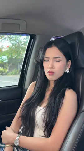 Gini nih kalo cewe cewe, pasti selalu suka kalo gonta ganti nails , tapi pernah gasi kepikiran mending nails sendiri aja dirumah, lebih hemat, cepat, dan yg paling penting ayang makin cinta karna ga harus nunggu lama😝❤️ @gnb beauty supplies 