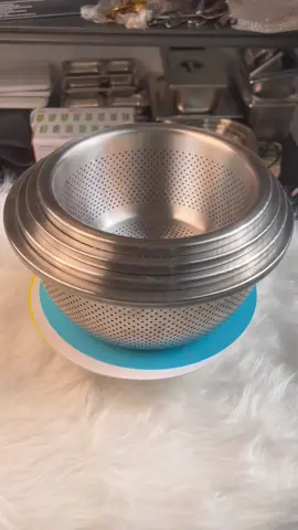Kitchen goodthings 😍Stainless Steel Drain Basket  help you easy to washing fruit vegetables rice anything  22/24/26/28cm #tiktokshopfunpayday #kitchenware #colander #drainbowl 