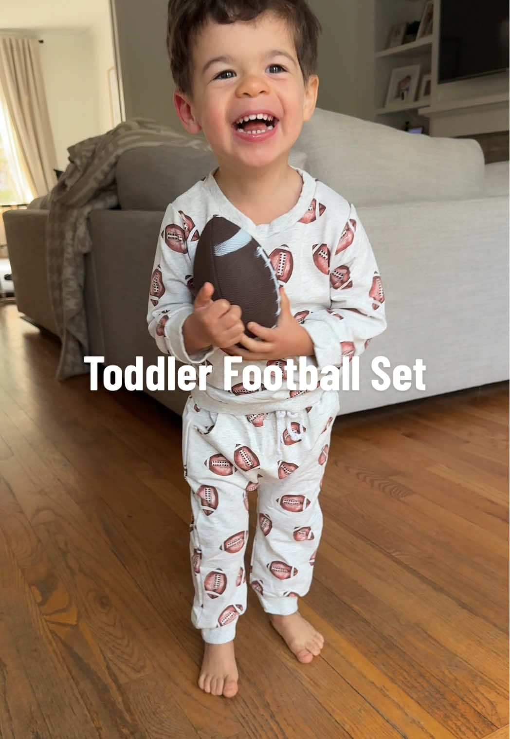Who says toddler boy clothes aren’t cute?! This kids football outfit is perfect for Fall & comes in sizes 0-6 months to 3-4 years! 🏈 #toddleroutfit #toddlerclothes #kidsoutfit #toddlerboyfashion #toddlerfashion