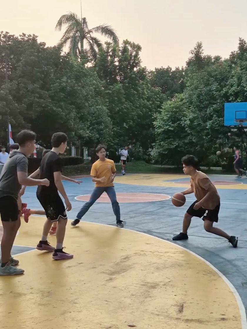 lawan pembasket basket komplek 5v5#tiktok #viralvideo #NBA #fyp #basketball🏀 