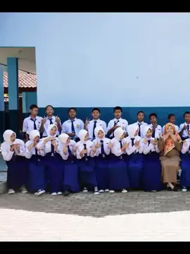 awww😻 #menerimalbfb🚀 #smpn1kalimanggis #sevenf #kemutkecedanimut #capcut_edit 