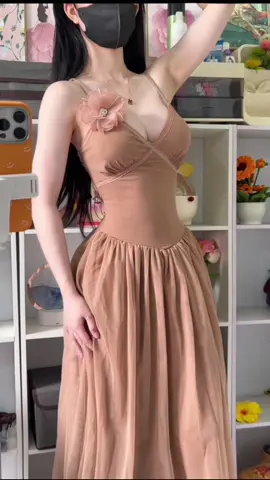 Xem liền cái đánh giá có hình ảnh😉 nhức nách thuyệt á chớ, form dài hack chân xễu #review #reviewquanaonu #reviewquanao #reviewdoxinh 