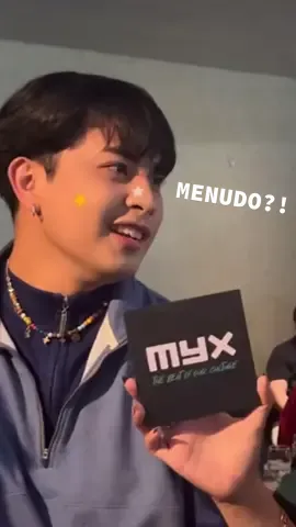 “MENUDO” sa lyrics ng “Kahel Na Langit”?! @Maki *ੈ✩‧₊˚ 🤭 Video courtesy of MYX PH #KOLORCOASTER #Maki #KahelNaLangit #Menudo
