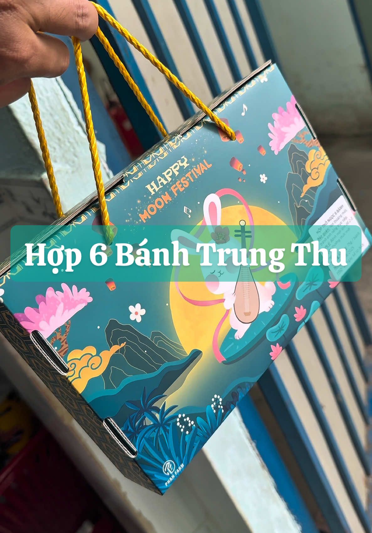 “Trung Thu thêm trọn vẹn cùng Hộp 6 Bánh Thỏ Ngọc Phan Farm 🐇✨ Ít ngọt, tinh tế – quà biếu sang trọng, gắn kết yêu thương 💖” #BanhTrungThu #PhanFarm #HopBanhThoNgoc #QuaTangTrungThu #TrungThuDoanVien