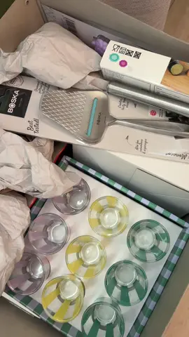 Zo ongemakkelijk een filmpje maken 🥲 maar hier is een deel van m’n uitzet!!😊 #uitzet #uitzetlijst #uitzettips #voorjou #fy 