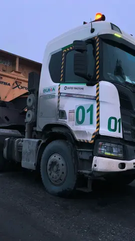 Sini Tia Monika kita naik Scania 😂 #fyp  #fyppppppppppppppppppppppp  #fypシ゚viral  #scania  #volvofh16 