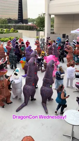 Haha only at DragonCon! 😂😂😂😂 #dragoncon #trex #party