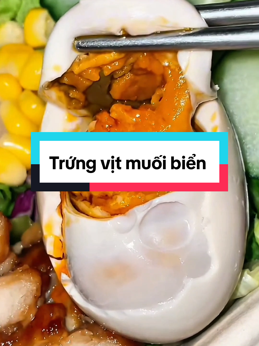 Trứng vịt muối biển cao cấp thơm ngon béo ngậy #trungvitmuoibien #trungvitmuoi #xuhuong #amthucbamien 