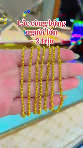 #tiemvangbinhtan #tiemvangkimngocthanhhoang #kimngocthanhhoang #vang #vang610 #xuhuongtiktok2025 #xuhuongtiktok #viraltiktok #muavangonline #nutrang #lactay #fyp 
