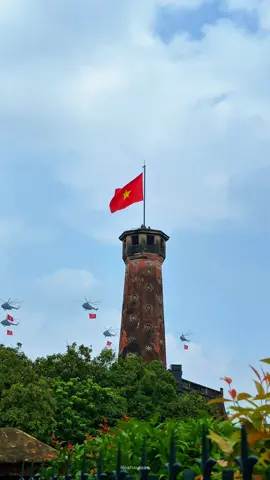 Dàn máy bay luyện tập trên bầu trời Hà Nội hôm nay ngày 28/8 #A80 #80namquockhanhvietnam🇻🇳 #su30mk2 #yak130 