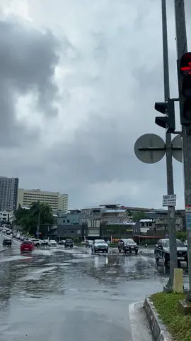 hujan kala itu:(#hujan🌧️ #batamhits #batamkotatehobeng 