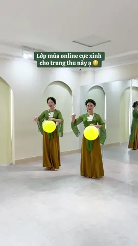 Em đi xem hội trăng rằm có lớp online đó ạ 😚 Cô dạy cực kỹ, cực chi tiết nên ai cũng học được ạ ❤️ #lopmuafevery #feverydancestudio #biendaohonganh #trangphucbieudienfevery 