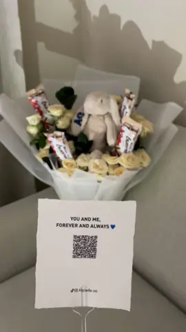 Bunny kinder bouquet 150aed 💙💫 #fyp #zxycba #الامارات #هدايا 