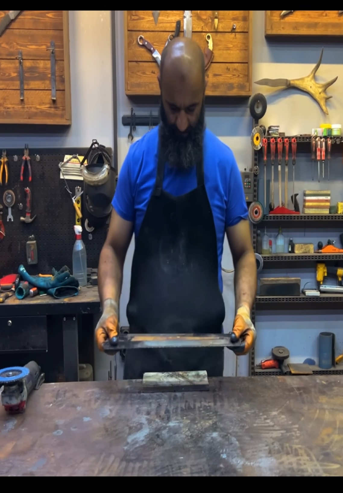 Part 1👍🏻 Forging a Knife from Saw Blades Step by Step #fyp #smith #made #DIY #knife 