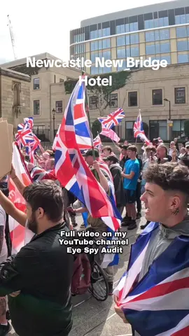 Newcastle New Bridge Hotel migrant protest #protest #boat #migrant #france #police 