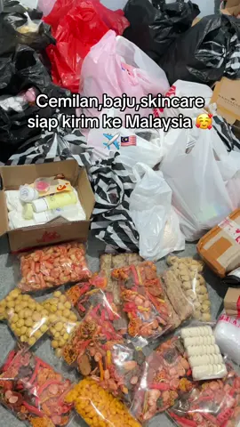 Trimakasih yang sudah percayakan jastip kalian sama aku ya teman” 🥰✈️🇲🇾 #fyp #foryoupage #fypage #jastip #jastipmurah #tkimalaysia🇲🇾🇮🇩 #rantaumalaysia🇲🇨🇲🇾 #kilangmalaysia #pejuangringgit🇲🇨🇲🇾 #pejuangrupiah #purworejo 