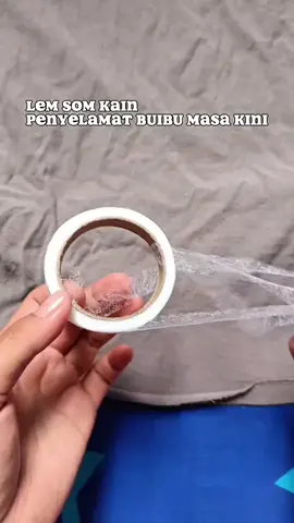 beneran ya punya lem som kain ini ngebantu banget buat kita buibu yang gabisa jahit dirumah, mau ke tukang jahit mahal mana masalahnya cuma copot jaitan, untung aja tau ada barang satu ini jadinya punya baju yang jaitan nya lepas kaya divideo ga dibuang lagi, tinggal dilem beres deh bagus lagi nempel dicuci pun ga lepas loh hayuk bun samaan satset banget kalo pake ini lohh #lemsomkain #promomakangajian #affiliatelinktiktok #fyp #trendsound 