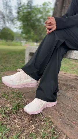 Got my pink color 🩷🎀 Checkout dekat bag kuning okay ✨ #puma #pumasoftride #pumamalaysia #runningshoes #womensportshoes 