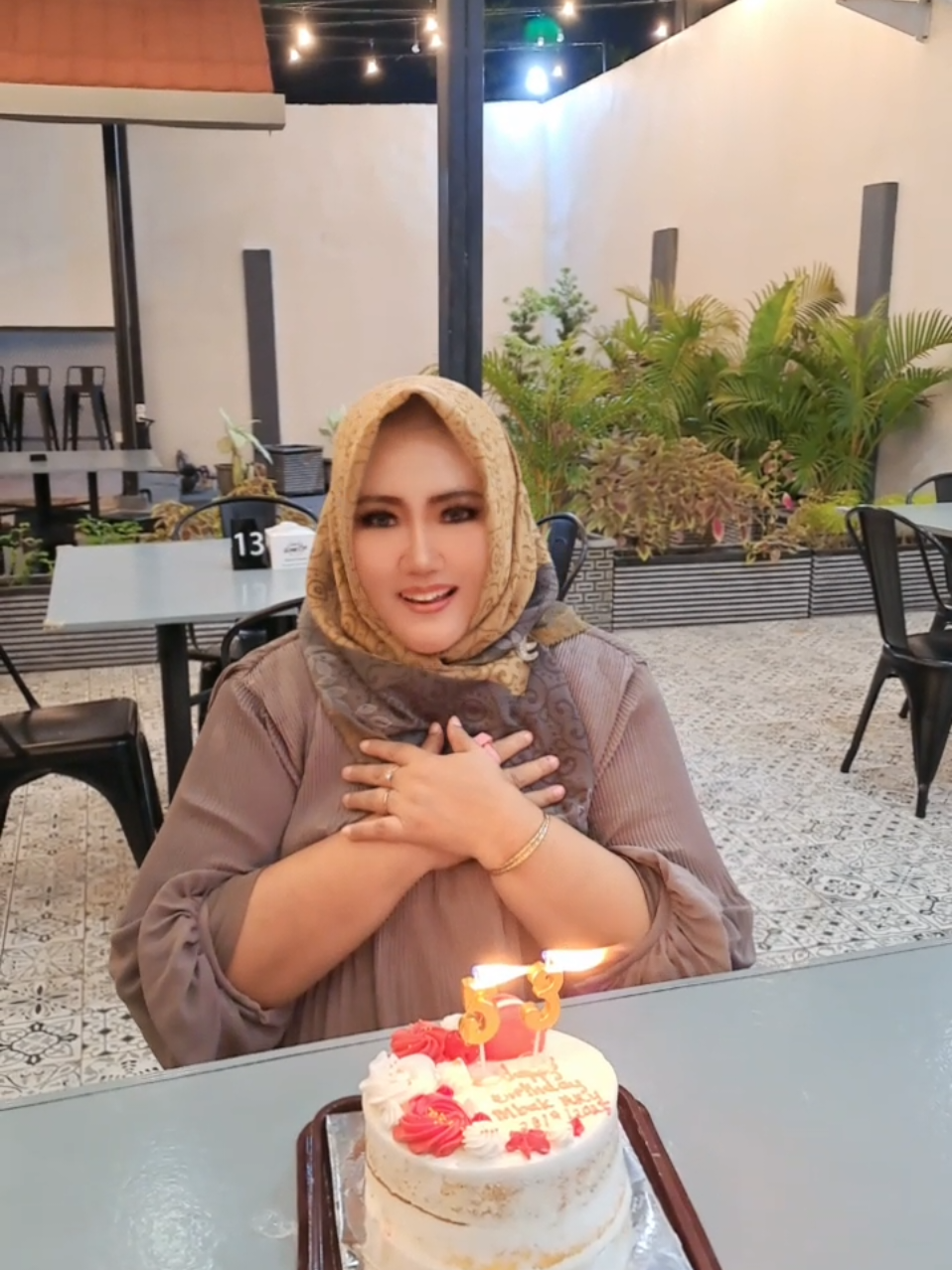 Alhamdulillah atas semua rahmad yang Engkau berikan buat hambaMu ini yaa Allah... 54'YO yang penuh arti....🤲#masyaallahtabarakkallah❤❤❤ #allahummabaarik #alhamdulillah #warungwonglue 