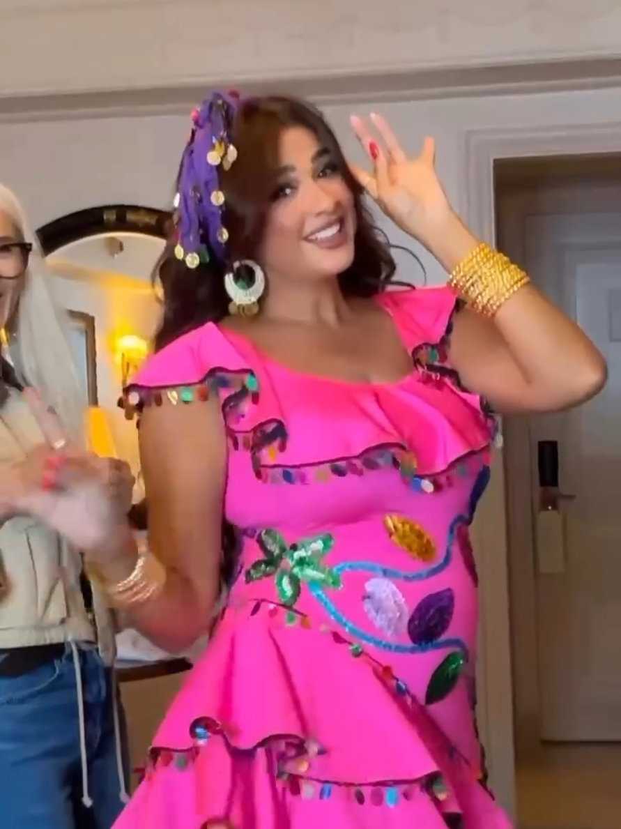 رقصه ياسمين عبد العزيز #ياسمين_عبد_العزيز 