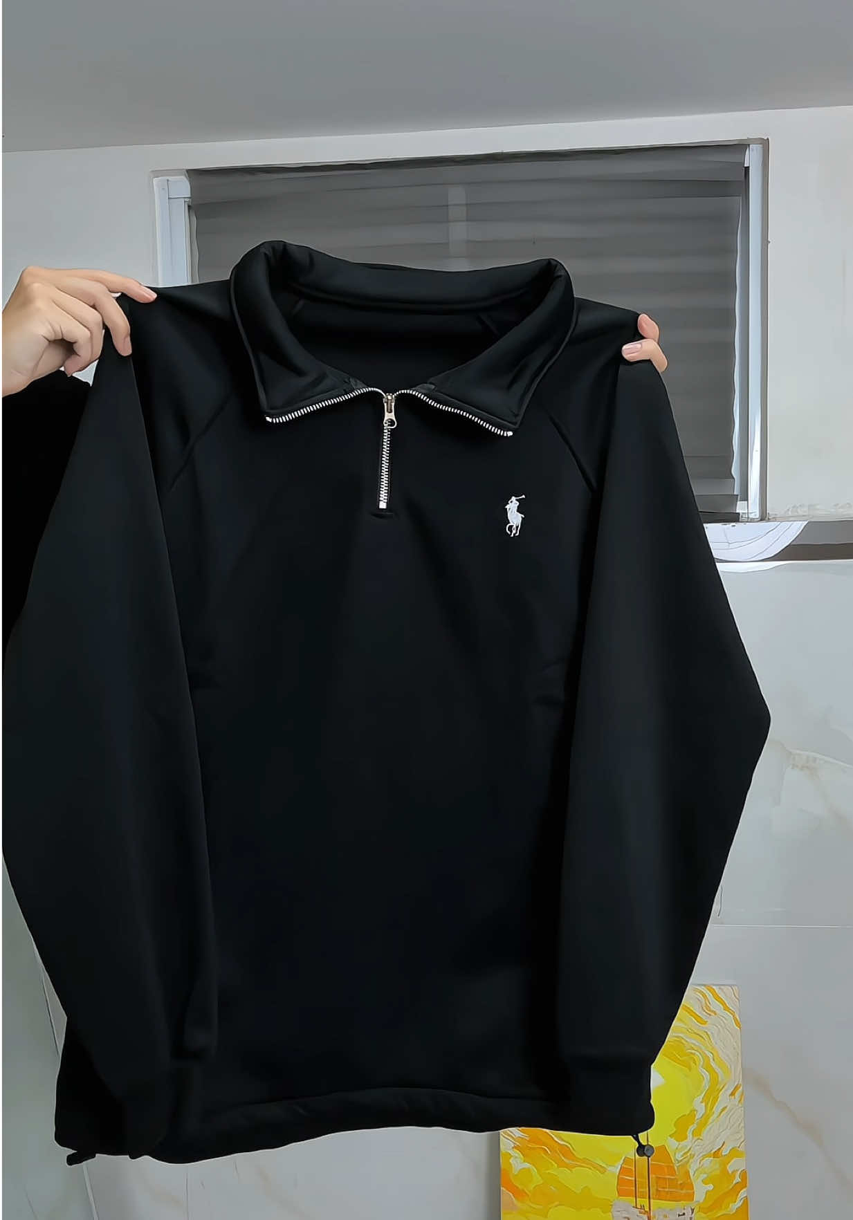 Giờ này phải mua sweater thôiii #xuhuong #outfit #phoidoxinh #fyp #aosweater 