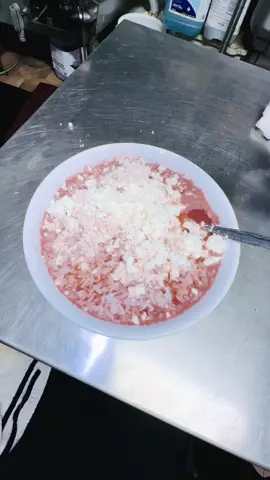 UN POCO MÁS DE QUESO 😂😂   Le dije un poco más, un poco mássss, pero se cansó 😅