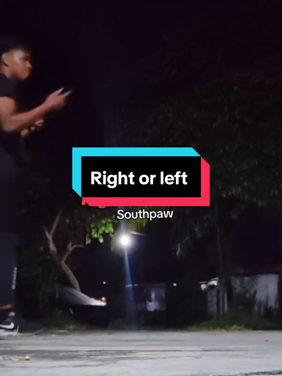 Right or left? Who you got?  #boxing #ceddychef #relatable #foryoupage #boxing🥊 