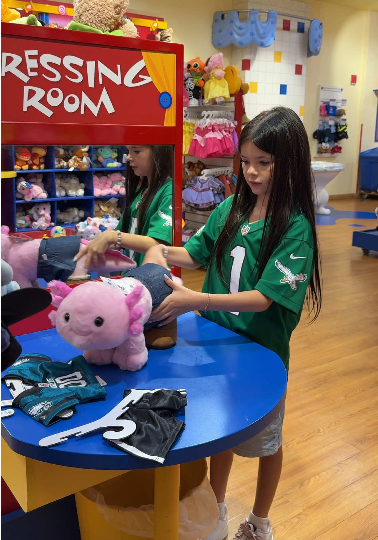 built 2 new fans just in time for football szn 🤭🦅🏈🧸💚 GO BIRDS! @Build-A-Bear @NFL #momof2 #Siblings #ditl #philadelphiaeagles #fypシ 