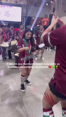 Só pra deixar registrado aqui, o dia em que fizemos história. Saudades da minha família BH, meu coração vai ser pra sempre dragogo 💚❤️🏆 #bateriauniversitaria #medicina 
