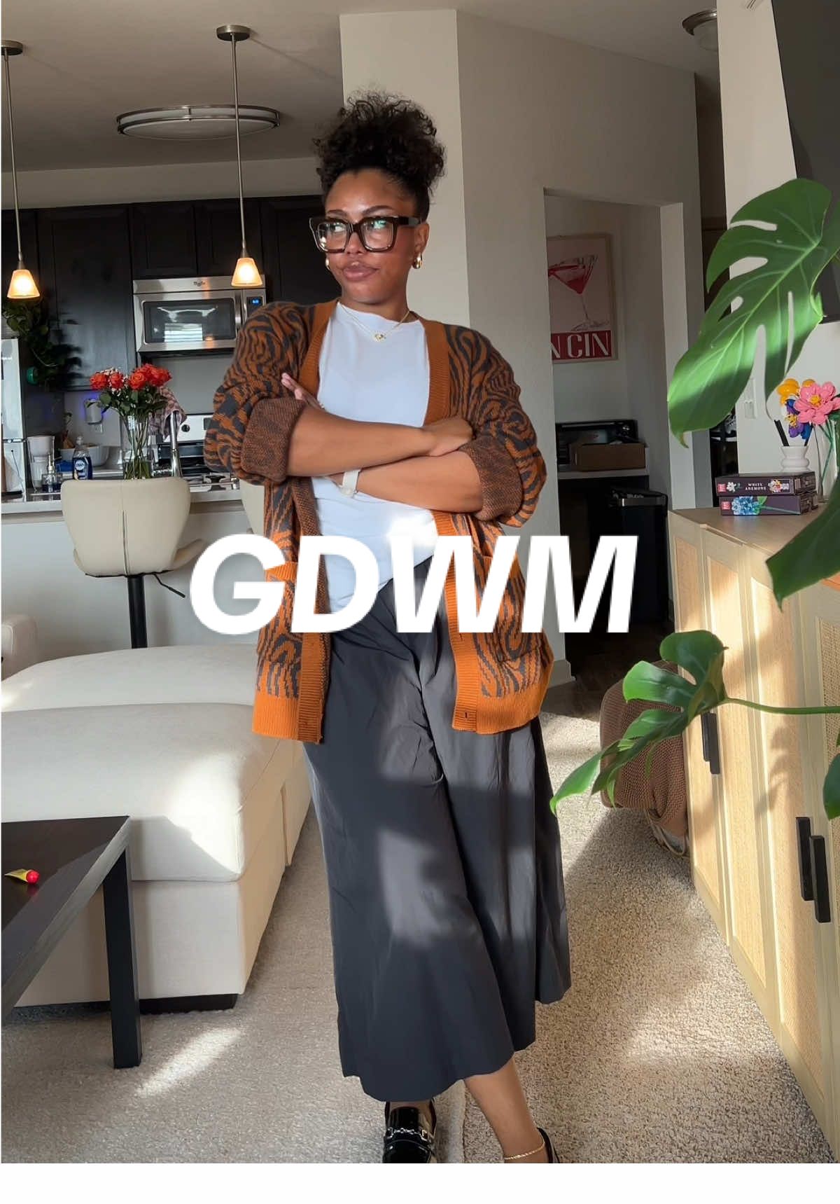 I loveeee these Coulettes from Uniqlo🥰last day in office this week!!!🥳 #gdwm #OOTD #officeoutfit #outfitinspo #coulettes @UNIQLO USA 