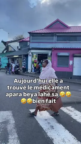 Elle a trouvé le médicament aujourd’hui 🤣🤣🤣##mayotte976🇾🇹🌴🤣foryoupage##comores🇰🇲