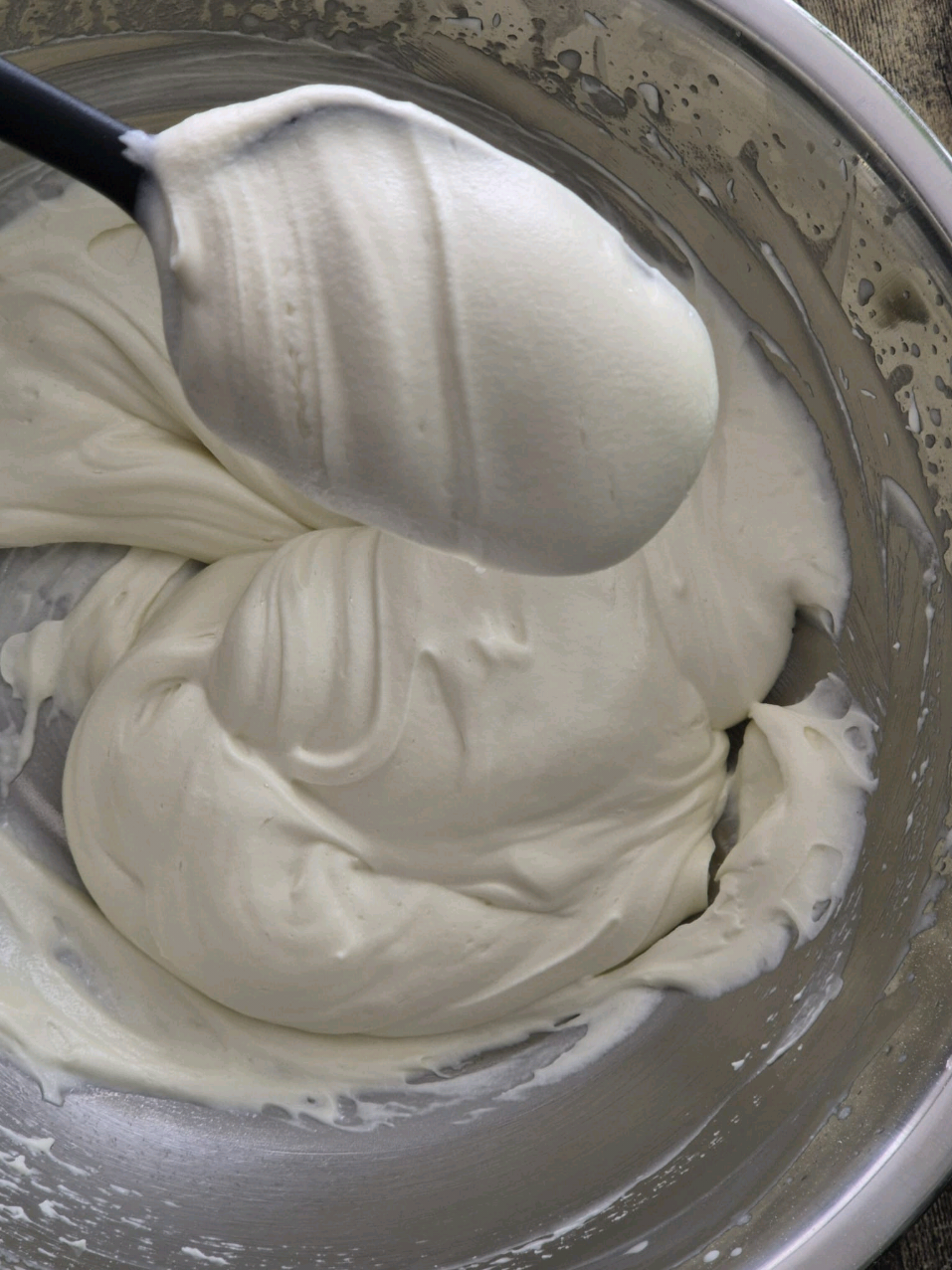 GLOWING SKIN ISN'T JUST FOR THE SUMMER! WINTER IS COMING SO BODY BUTTER SEASON IS LOADING!!❄️ As the weather cools down, skin starts to get drier as it craves extra moisture to battle against the cold, dry season. If you're someone who: - Has rough, dry skin. - Wants something that keeps the skin glowing during the winter. - Look, feel and smell luxurious all year round. Then our rich, creamy body butters are the answers to your problems. We are prepared, are you?🤔 Shop at soleilra.com #fypage #soleilraskincare #winter #matureskin #glowingskincare 