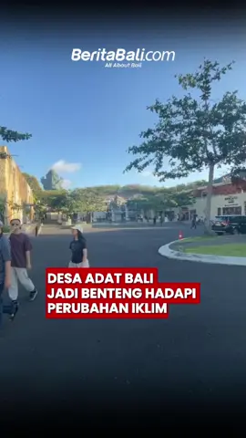 Desa Adat Bali Jadi Benteng Hadapi Perubahan Iklim Peran desa adat Bali kembali menjadi sorotan sebagai garda terdepan menghadapi perubahan iklim. Nilai-nilai tradisi seperti Tri Hita Karana terbukti selaras dengan strategi adaptasi dan mitigasi, bahkan jauh sebelum istilah itu populer. Bagaimana menurut Semeton, apakah desa adat bisa terus jadi benteng hijau Bali di masa depan? Reporter : AGA Editor : FDI #Bali #AllAboutBali #BeritaBali #DesaAdatBali #TriHitaKarana #PerubahanIklim #GreenBali #EnergiBersih #TransportasiListrik #KearifanLokal #HutanLestari #ClimateAction #BaliUpdate #LingkunganHidup #BaliGoGreen