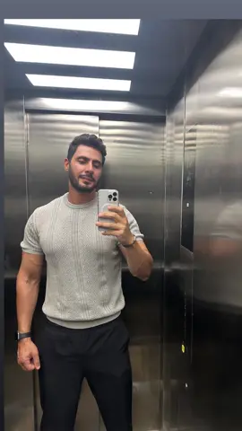 اوعي تقنع نفسك إن الزمن بينسي ونفتح صفحة جديده لا الندل هيتغير ولا قليل الاصل وناكر الجميل هيتغير ، الطبع مبيتغيرش 👌#الدنيا 