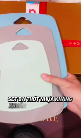 Set 3 thớt nhựa kháng khuẩn, mình phân chia thớt thái rau, thái đồ ăn chín, đồ ăn sống rất tiện mà giá chỉ bằng 1 cóc cafe#thotnhuakhangkhuan #thotnhua #review #namdungtotmoireview #thotnhuacaocap 