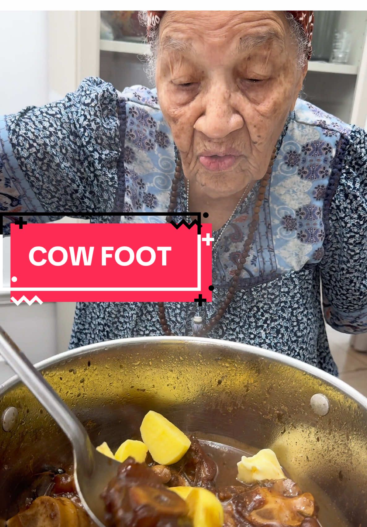 I saw Cow Foot in the market and I had to surprised Grandma with it #cow#foot#grandma#jamaicatiktok#jamaicantiktok🇯🇲viral@chinfamilyfromjamaica 