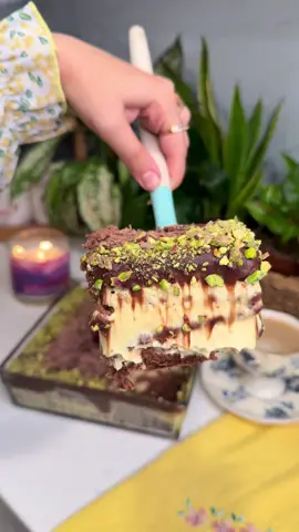 ⁨اطيب حلا بارد يسسسرررررسح مستحيل مجربة اطيب منة 👌😋 المكونات  ١ كوب حليب سائل  ٣-٤ مربعات جبن علبة قشطة  ظرف كريم كراميل ظرف كريم شانتي بسكت  اخر طبقة الشكولاتة ذوبتها وية القشطة بالمايكرو تو تكدرون بحمام مائي  ‪@mahmood_milk‬  #حلويات  #حلا_سهل  #explorepage✨  #وصفات⁩