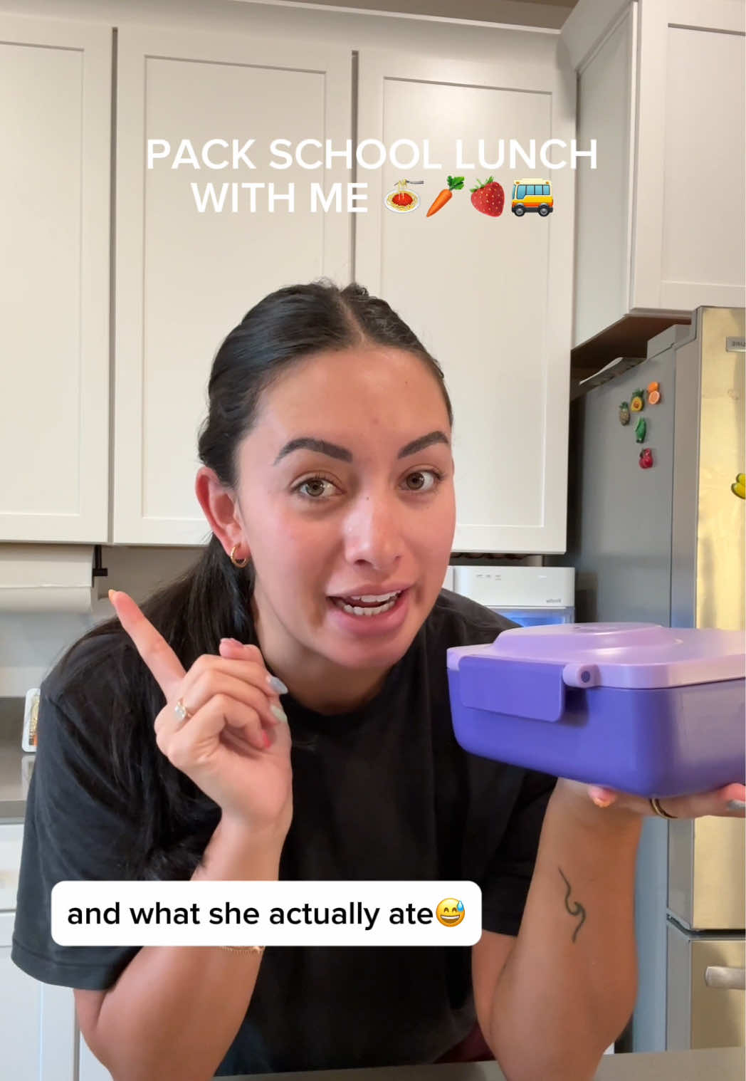 What are your go-to lunchbox staples?😅🍎 #momtok #schoollunchideas #packschoollunchwithme #kidssnacks #backtoschool 