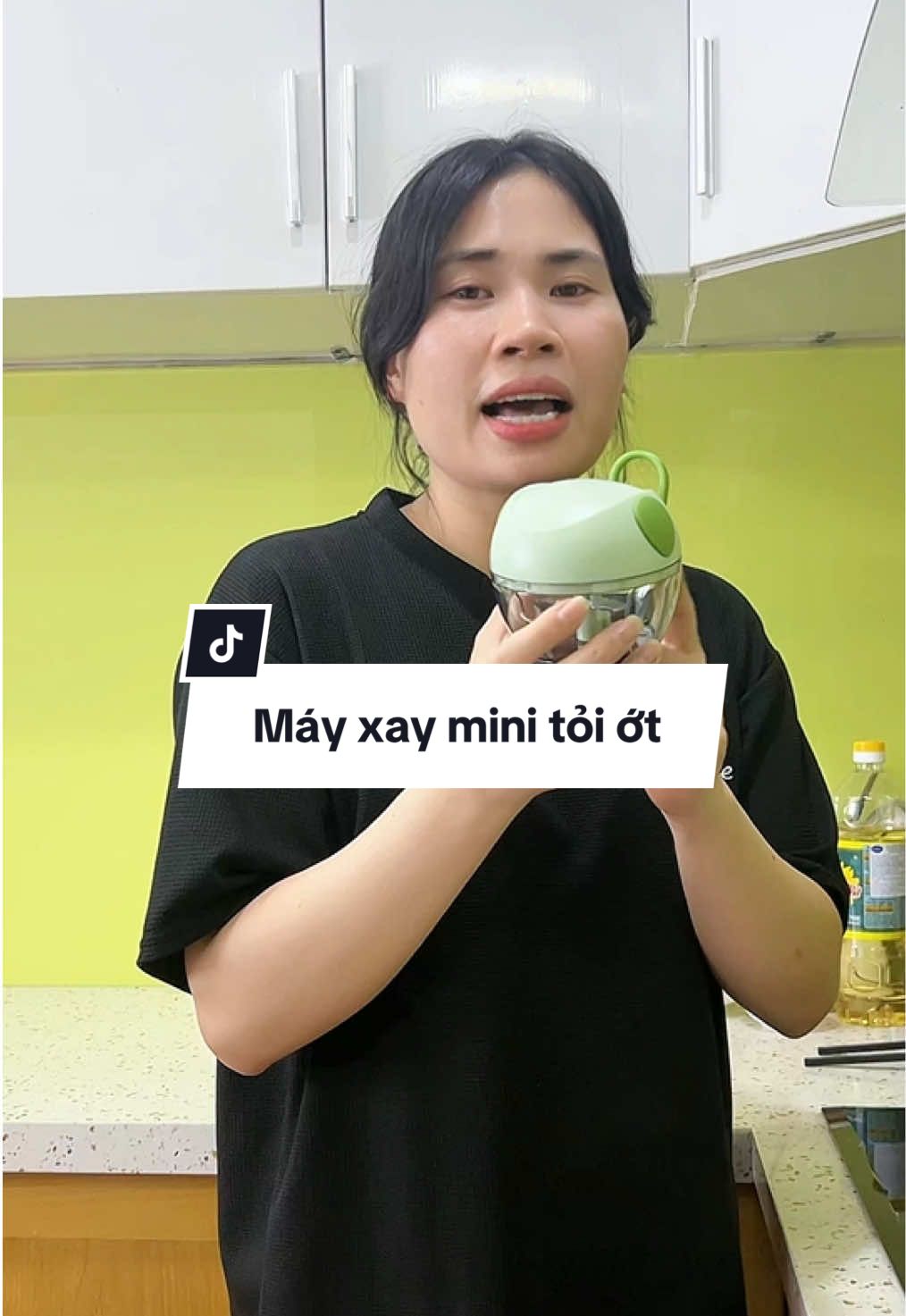 Máy xay mini xay tỏi ớt thịt cá tôm đều được ạ. #mayxaymini #mayxaytoiot #mayẫyytoiotmini
