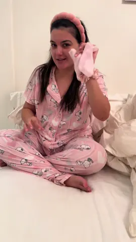 Testei a famosa meia de silicone… e ela decidiu pedir demissão no meio do expediente 😂🧦🚫 A saga do pé macio continua… essa meia não aguentou nem a primeira missão 😅🦶 Já testaram alguma que realmente funciona? 👇 #temubrasil #foryou #comprinhastemu #recebidospagos #viral 