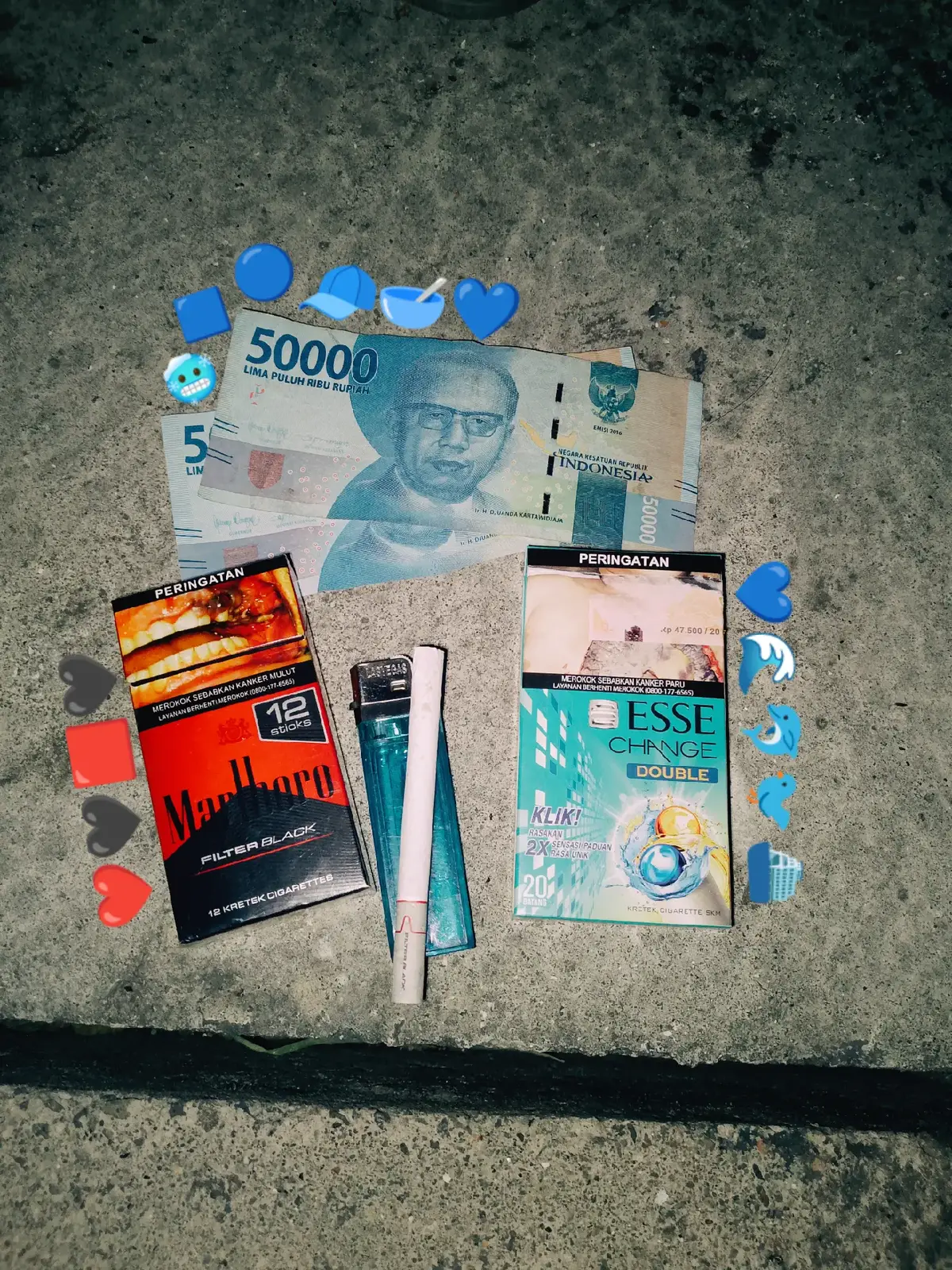 cara membuat martabak!! Ikuti 80 LTE Bahan: 1 butir Telur 4 sdm Gula pasir (sesuai selera) 1/2 sdt Soda kue 1/2 sdt garam 1 bgks Vanili 250 ml Air mineral 200 gr Tepung terigu (segitiga biru) 1/2 sdt Ragi (fermipan) Topping: Secukupnya ROYAL PALMIA BUTTER MARGARINE 1sct Keju craft kecil Secukupnya meses Cara membuat : Campurkan telur, gula, garam, vanili, soda kue dalam 1 wadah. Kocok dengan wisk hingga semua tercampur sempurna. Tambahkan air dan terigu, aduk kembali hingga rata. Masukan fermipan dan aduk kembali. Tutup wadah dengan kain ±30-40mnt. Panaskan teflon dan masukan adonan, ratakan sampai ke pinggiran teflon supaya ada kesan crispynya. Masak dengan api sedang agak kecil, jika sudah terbentuk pori-pori/lubang-lubang kecil, taburi gula pasir. Tutup teflon supaya matang merata. Jika sudah matang, angkat dan olesi ROYAL PALMIA BUTTER MARGARINE, beri toping kesukaanmu.. (topingnya boleh apa aja yaaa) #lewatberanda #fyppppp 