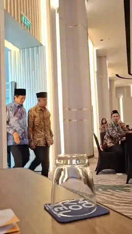 Guru Bangsa Prof. Dr. KH. Haedar Nashir Prof. Dr. KH. Nasharuddin Umar #muhammadiyah #islamberkemajuan #majelistarjihppmuhammadiyah #menteriagama #konferensimufasirmuhammadiyah 