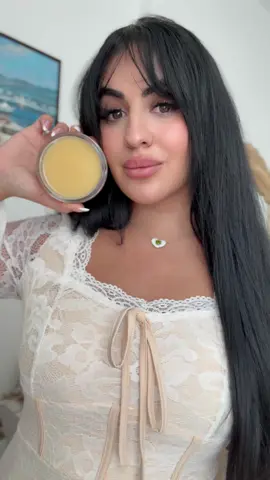 My skincare routine with @Elemisme  @SephoraMiddleEast  1️⃣ cleansing balm for removing all makeup and pollution from my skin ! 2️⃣rose micro serum 🥀  Advanced lightweight plumping hydration serum, clinically proven to deliver 72 hours of hydration, whilst supporting and strengthening the skin’s barrier! 3️⃣rose marine cream 🥀  A rose-infused gel-cream that hydrates for 24 hours, reduces fine lines in just 2 weeks, and leaves skin silky-smooth. Packed with marine actives and English Rose Hydrolat for dewy, petal-soft skin. #dubai #mydubai #elemis #elemisproducts