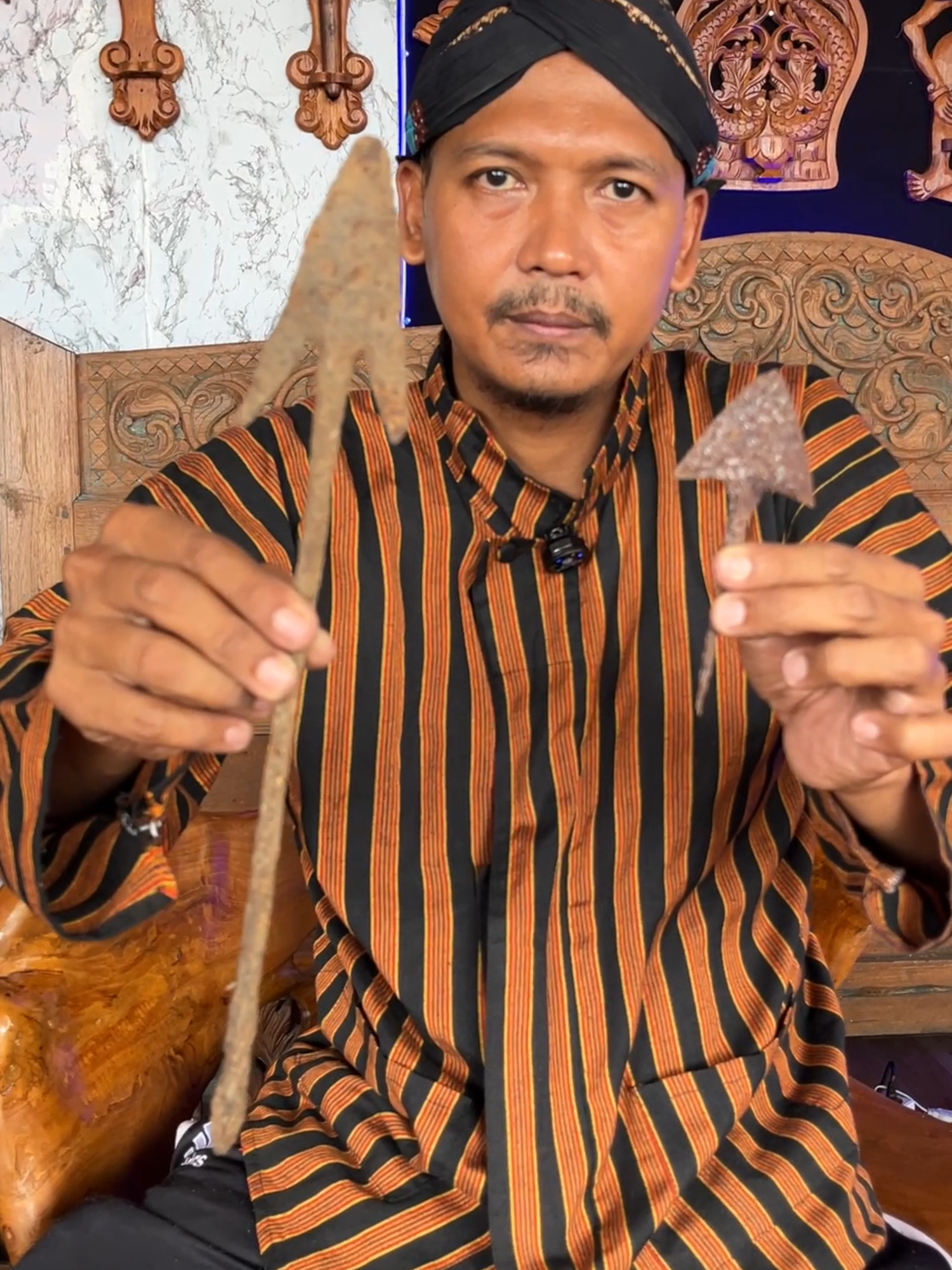 Anak panah kuno temuan dari hutan di Lamongan oleh tim metal detector #antikindonesia #barangantik #barangantikindonesia #baranglawas #barangjadul #antikjogja #antiksurabaya #antikjakarta #barangkuno #kolektor #baranglawasankuno #mainanjadul #vintageindonesia #jadulan #koleksiantik #koleksijadul #kolektorindonesia #antiklovers #koleksibarangantik #pecintaantik #koleksibarangjadul #kolektorbarangantik #koleksilawas #barangantikunik #antikunik #kolektorantik #koleksiunik #kolektorjadul #baranglawasantik #antikclassic #antikmurah #koleksiindonesia #pusaka #keris #meriam #cetbang