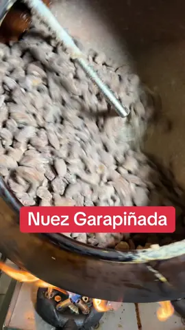 $40+ envio gratis. Empezando la mañanita con la nuez garapiñada!