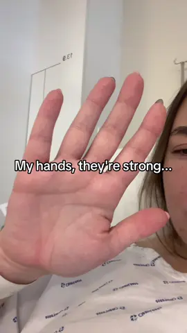 Er moet mee gelachen kunnen worden hè #kneeinjury #surgery #kneepain #foryoupage #fyp 