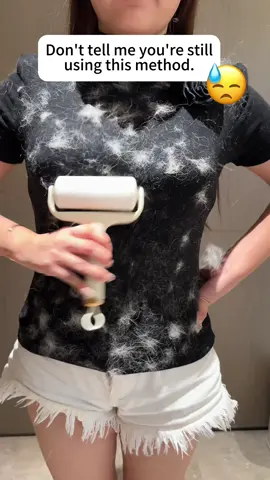 If you have pets and they shed at all,this will save you SO much time !🐈👍🏻#cat #pethairremoval #petproducts #cathair #pethair 