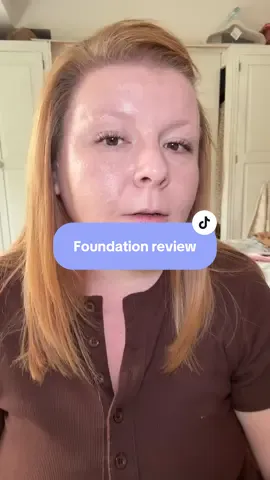 Sculpted by Aimee second skin foundation review. Shade 2.5. Lovely packaging and formula. Melted into the skin, felt lovely and lightweight. #foundation #makeupreview #dealdrops #tiktokmademebuyit #backtoit 