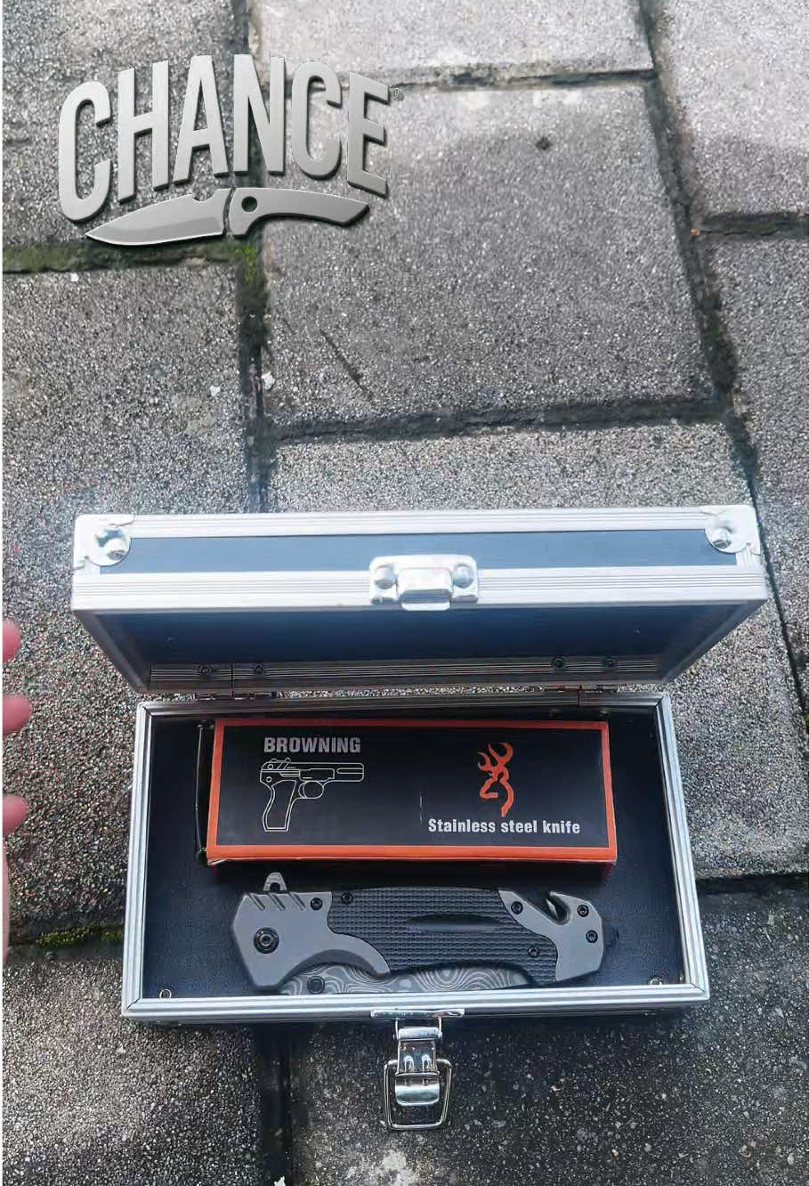 Do you want one?!!!#Outdoors #foldingknife #knife #tiktokshop #chance 