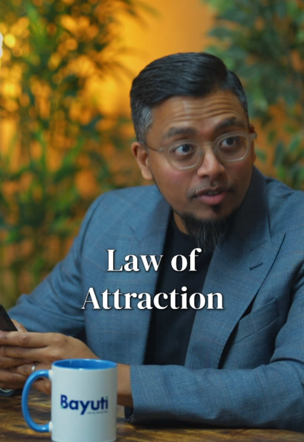 True abundance begins with what you seek first. The Prophet Muhammad ﷺ taught that whoever makes the dunya their main concern, Allah will scatter their affairs, place poverty before their eyes, and they will receive nothing except what was already written for them. But whoever makes the Hereafter their concern, Allah will gather their affairs, place richness in their heart, and the dunya will come to them willingly. This is the real law of attraction. Focus on the eternal, and the temporary will follow. #tanimzaman #halalbusiness #muslimentrepreneur #muslimbusiness